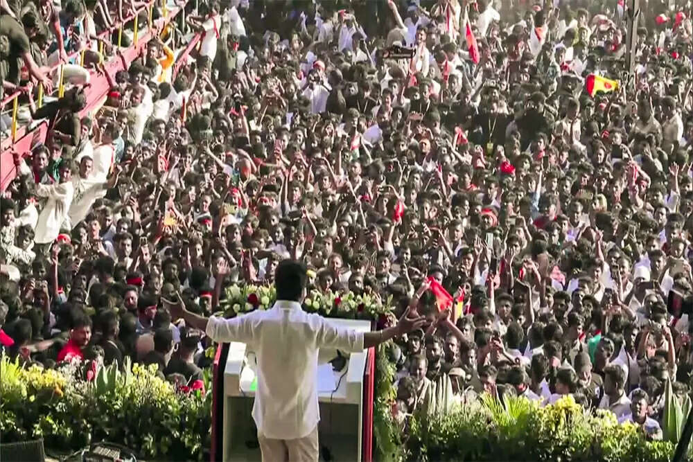 तमिलनाडु विधानसभा चुनाव: त्रिकोणीय मुकाबले की तैयारी