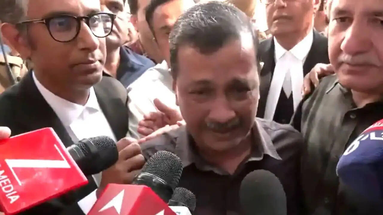 दिल्ली कोर्ट ने केजरीवाल और सिसोदिया को शराब नीति मामले में बरी किया