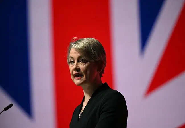 ब्रिटेन की विदेश सचिव ने लेबनान में संघर्ष-विराम की आवश्यकता पर जोर दिया