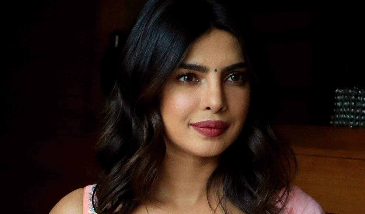 तेलुगु अभिनेत्री डिंपल हयाती और उनके पति पर घरेलू सहायकों के साथ दुर्व्यवहार का आरोप