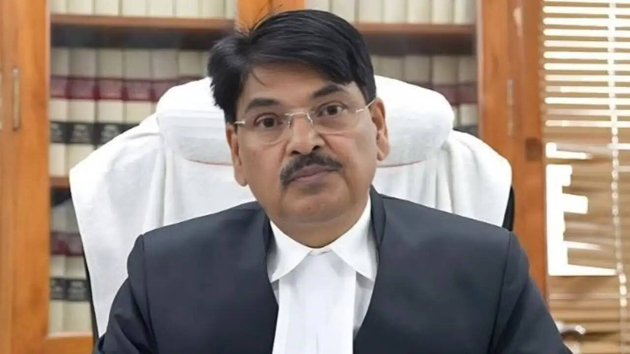 BCI चेयरमैन मनन कुमार मिश्रा की मुश्किलें बढ़ीं, छात्रों का विरोध जारी