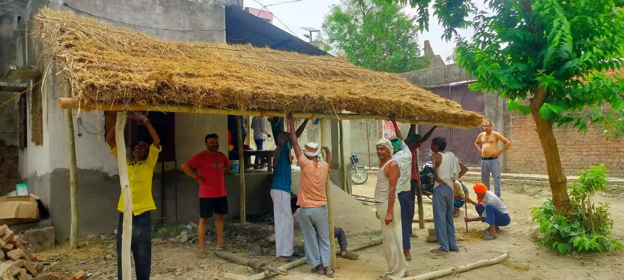 गावों में छ्प्पर-बदलते समय के साथ लुप्त हो रही है देशी छांव की विरासत