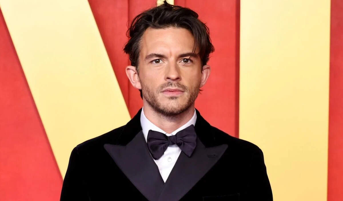 जोनाथन बेली बने 'सेक्सिएस्ट मैन अलाइव 2025', हॉलीवुड के बड़े सितारों को पछाड़ा