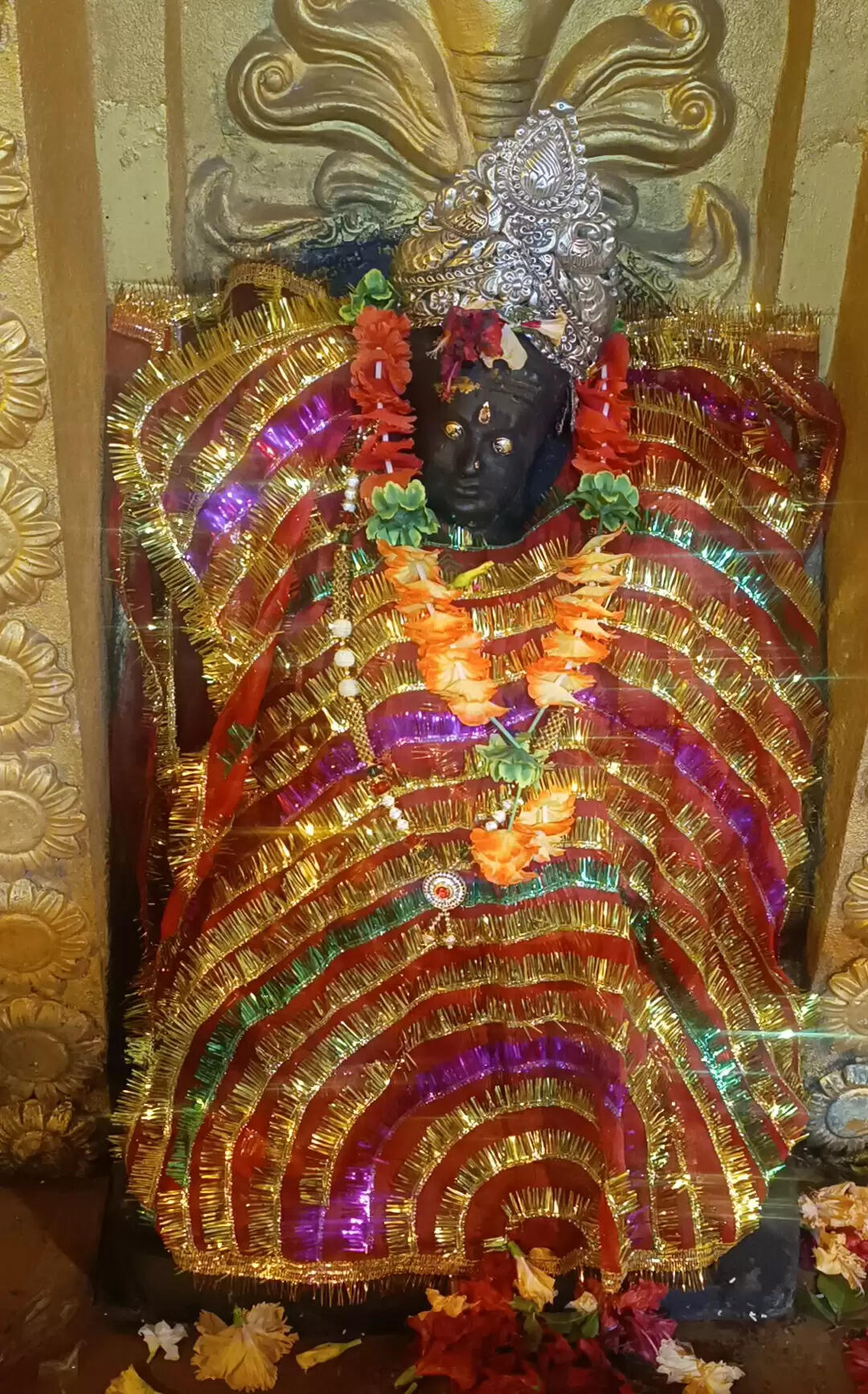 चतरा के प्रसिद्ध तीर्थस्थल लेंबोइया पहाड़ी मंदिर में उमड़ता है श्रद्धालुओं का सैलाब
