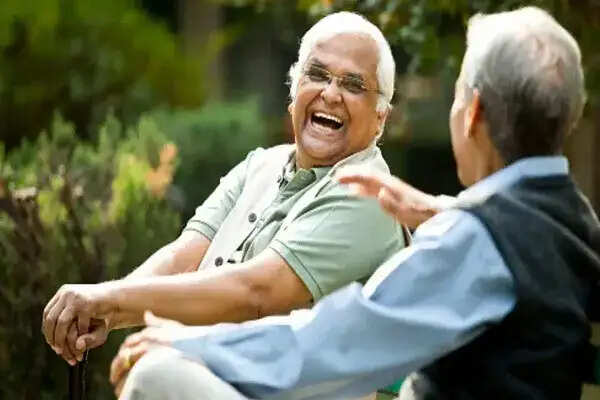 सीनियर सिटिजन्स सेविंग्स स्कीम: बुजुर्गों के लिए स्थिर आय का भरोसेमंद विकल्प