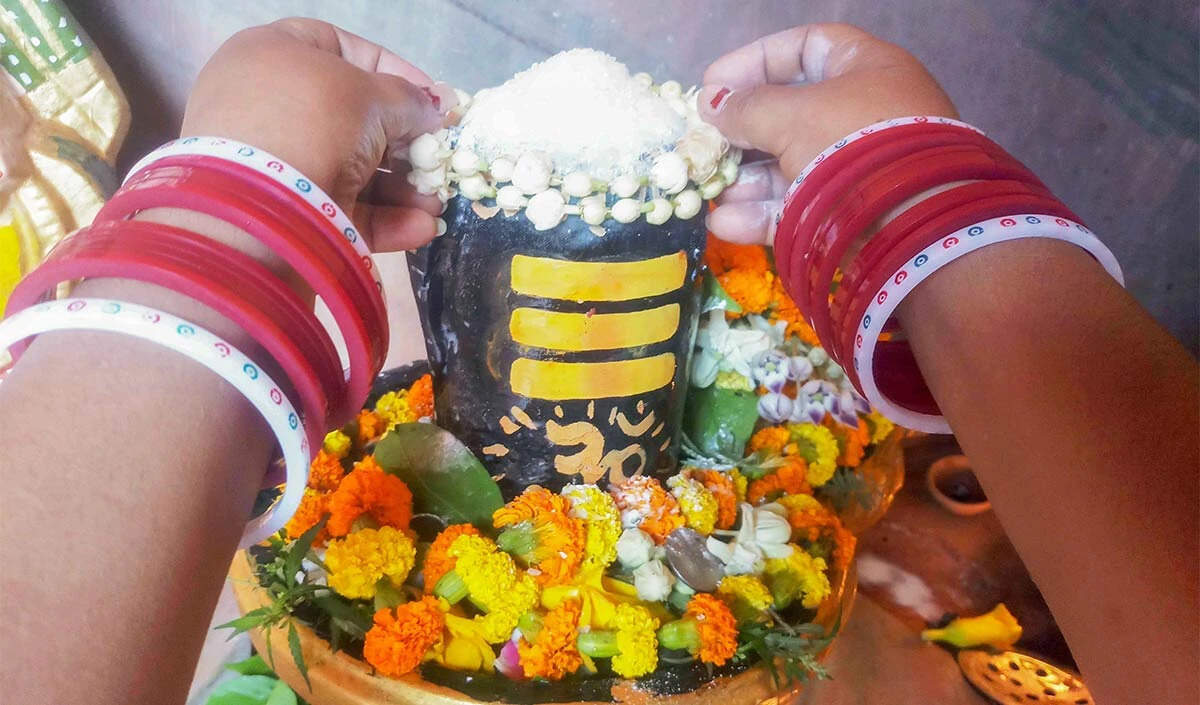 रवि प्रदोष व्रत: भगवान शिव की कृपा पाने का विशेष अवसर