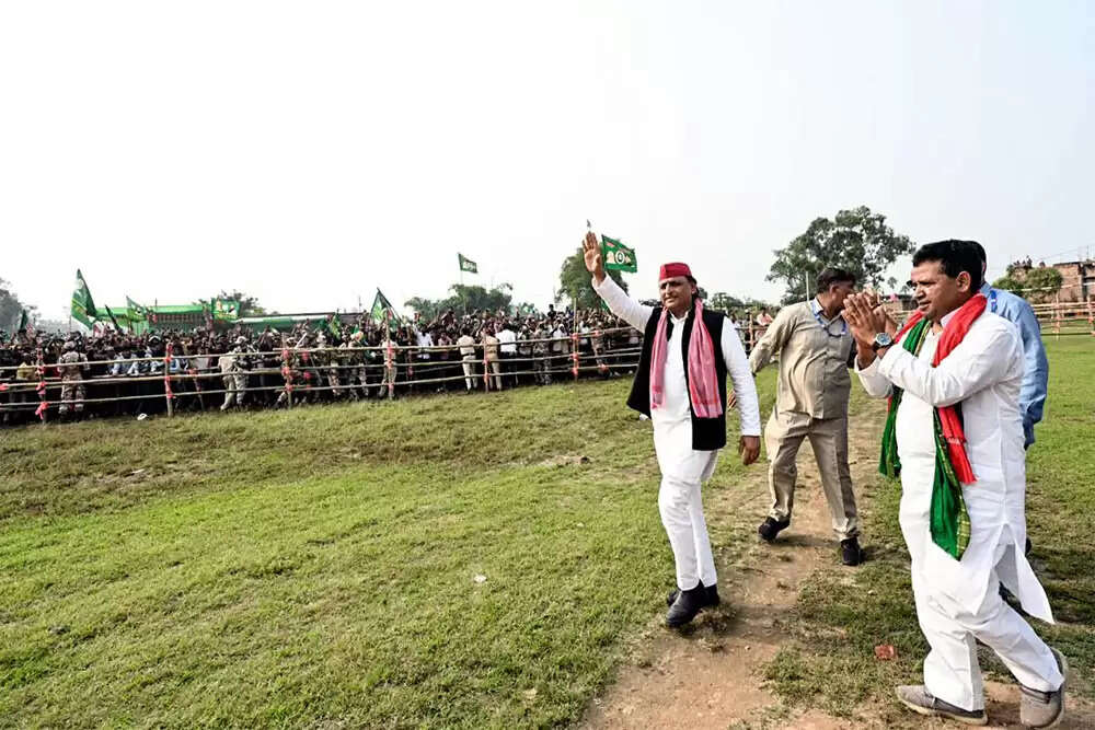 अखिलेश यादव की बढ़ती लोकप्रियता: बिहार चुनाव के बाद नई भूमिका