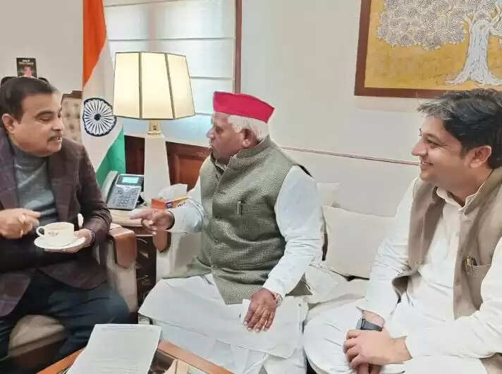 अयोध्या में किसानों की भूमि अधिग्रहण पर नितिन गडकरी का आश्वासन