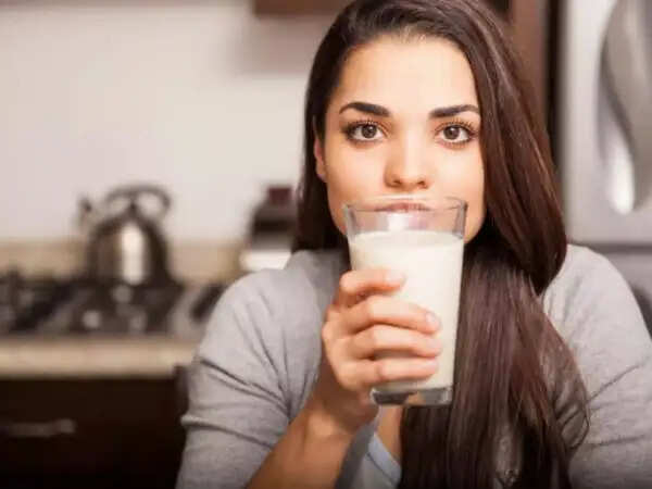 मून मिल्क: एक स्वस्थ नींद के लिए अद्भुत पेय