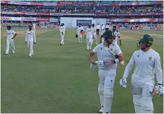 भारत को 549 रनों का विशाल लक्ष्य, साउथ अफ्रीका ने घोषित की पारी