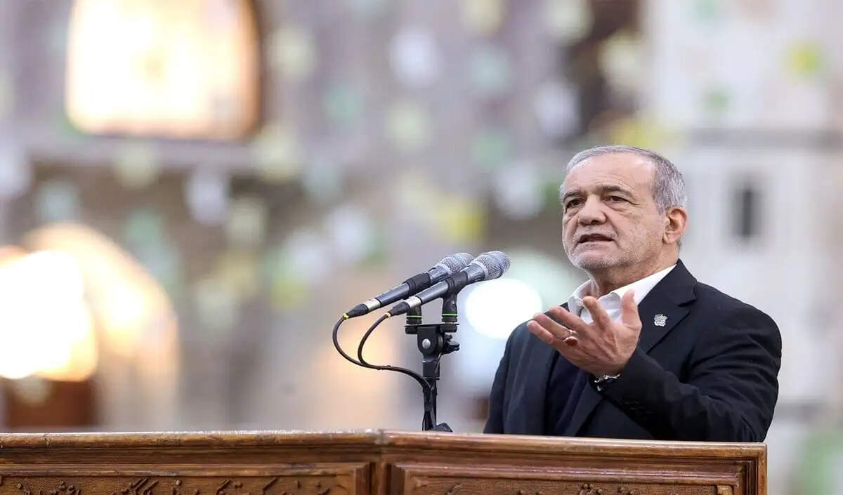 ईरान के राष्ट्रपति का फ़ारसी खाड़ी पर स्पष्ट संदेश