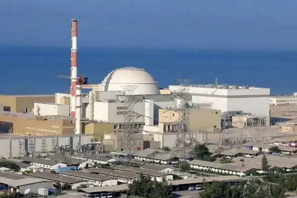 ईरान का मानव श्रृंखला अभियान, ट्रंप की चेतावनी के बीच सुरक्षा की तैयारी