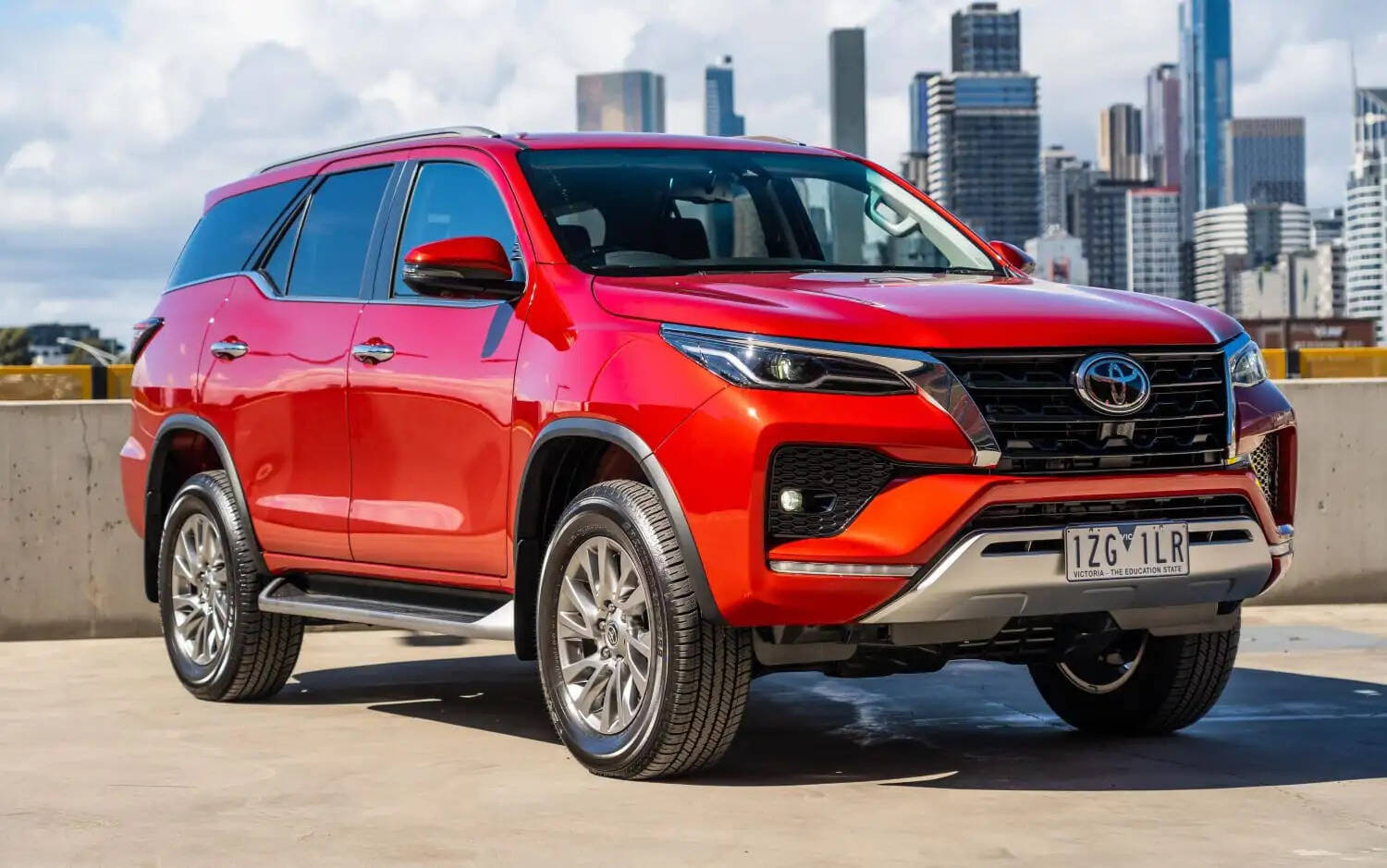 2025 मॉडल New Toyota Fortuner: जानें इसके नए फीचर्स और कीमत
