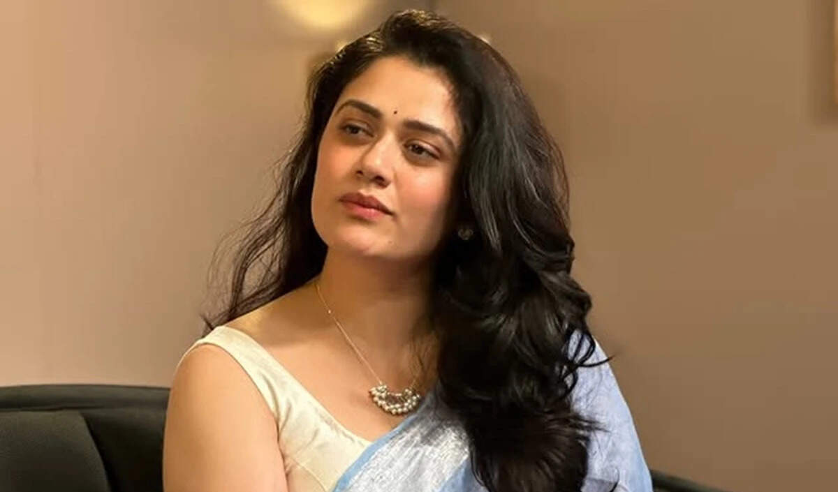 गिरिजा ओक गोडबोले ने वायरल तस्वीरों पर जताई चिंता