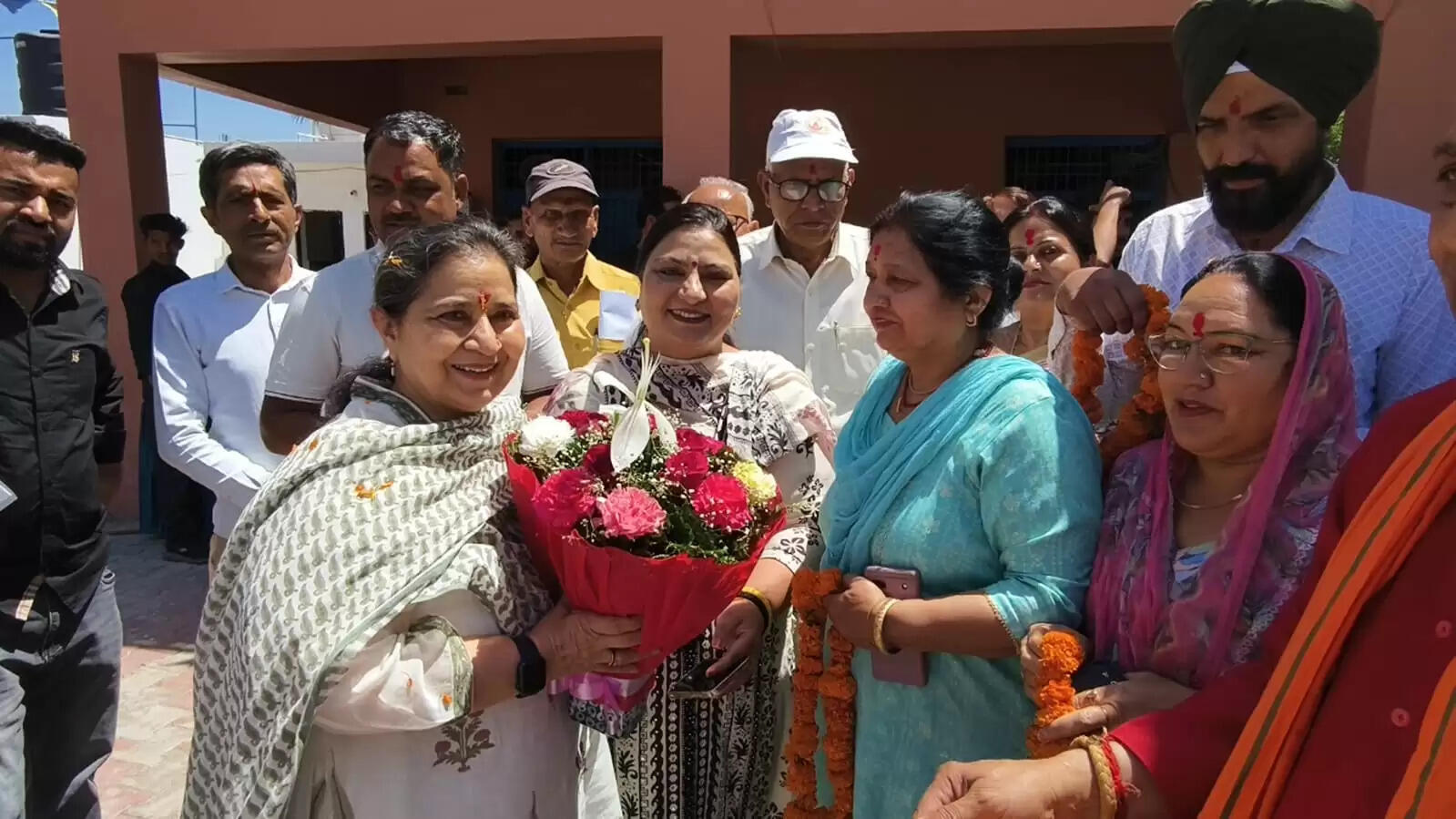 पिंजौर में विधायक शक्तिरानी शर्मा ने 'गांव चलो-बस्ती चलो' अभियान के तहत किया संवाद