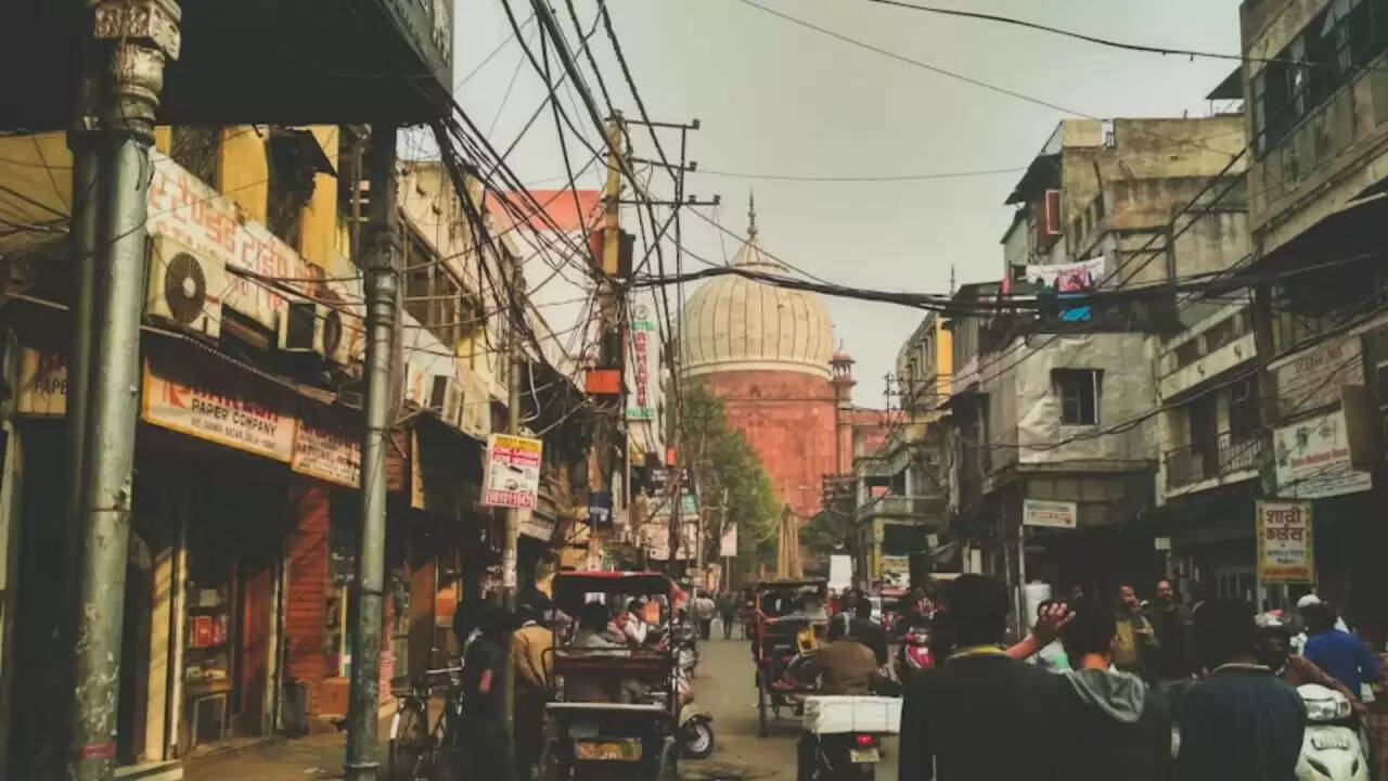 दिल्ली में फुट ओवर ब्रिज के लिए 60 प्रस्ताव, ट्रैफिक समस्या का समाधान