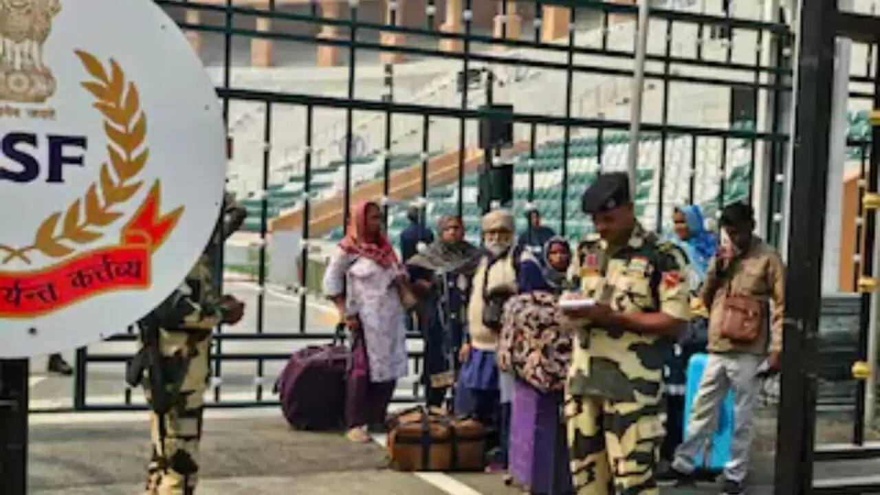 गुरु नानक देव की जयंती पर पाकिस्तान में हिंदू तीर्थयात्रियों का प्रवेश रोका गया