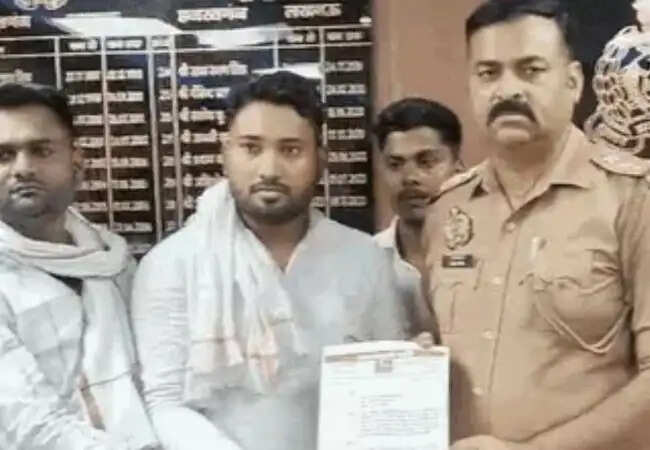 समाजवादी पार्टी के कार्यकर्ताओं ने अदिति यादव के खिलाफ आपत्तिजनक पोस्ट पर की शिकायत