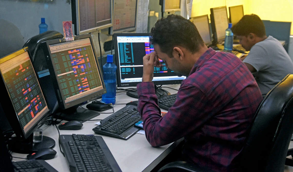 एशियाई बाजारों में गिरावट: सेंसेक्स और निफ्टी में भारी नुकसान