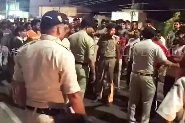 कांगड़ा में कैफे में मारपीट और गोलीबारी की घटना, पुलिस ने दर्ज किया मामला