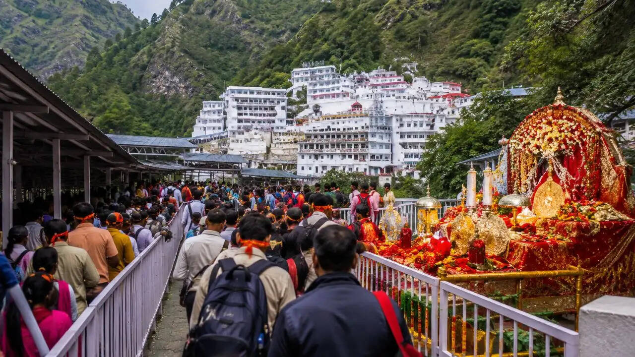 माता वैष्णो देवी यात्रा: ऑनलाइन बुकिंग न कराने पर हो सकती है परेशानी