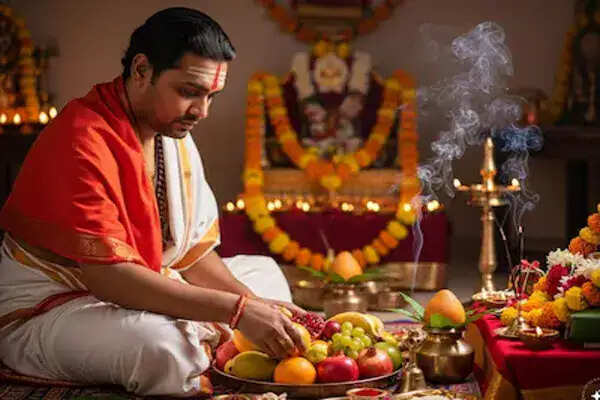 अमेरिका में भारतीय पंडितों की पूजा से कमाई: जानें फीस और वीजा प्रक्रिया