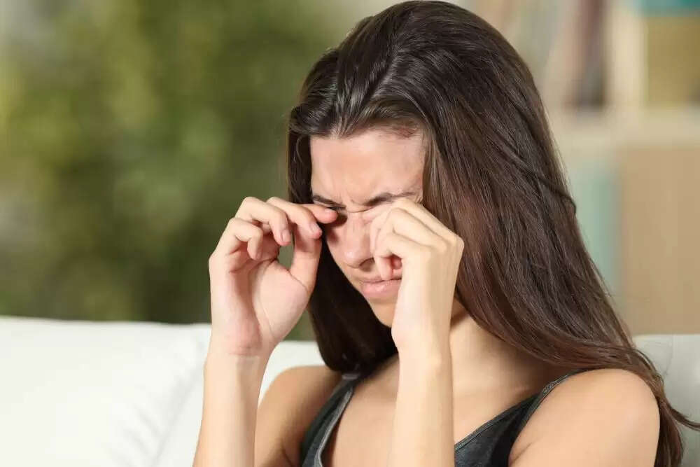 सर्दियों में आंखों की देखभाल के चार सरल उपाय