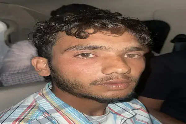 पंजाब में आईईडी के साथ युवक की गिरफ्तारी, आतंकवादी साजिश का शक