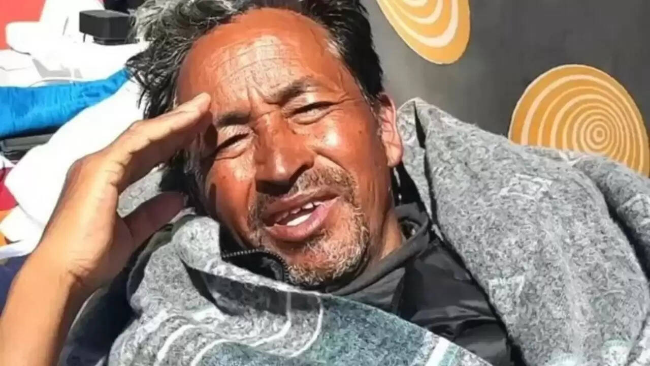 लेह हिंसा के बाद सोनम वांगचुक पर सीबीआई जांच का आदेश