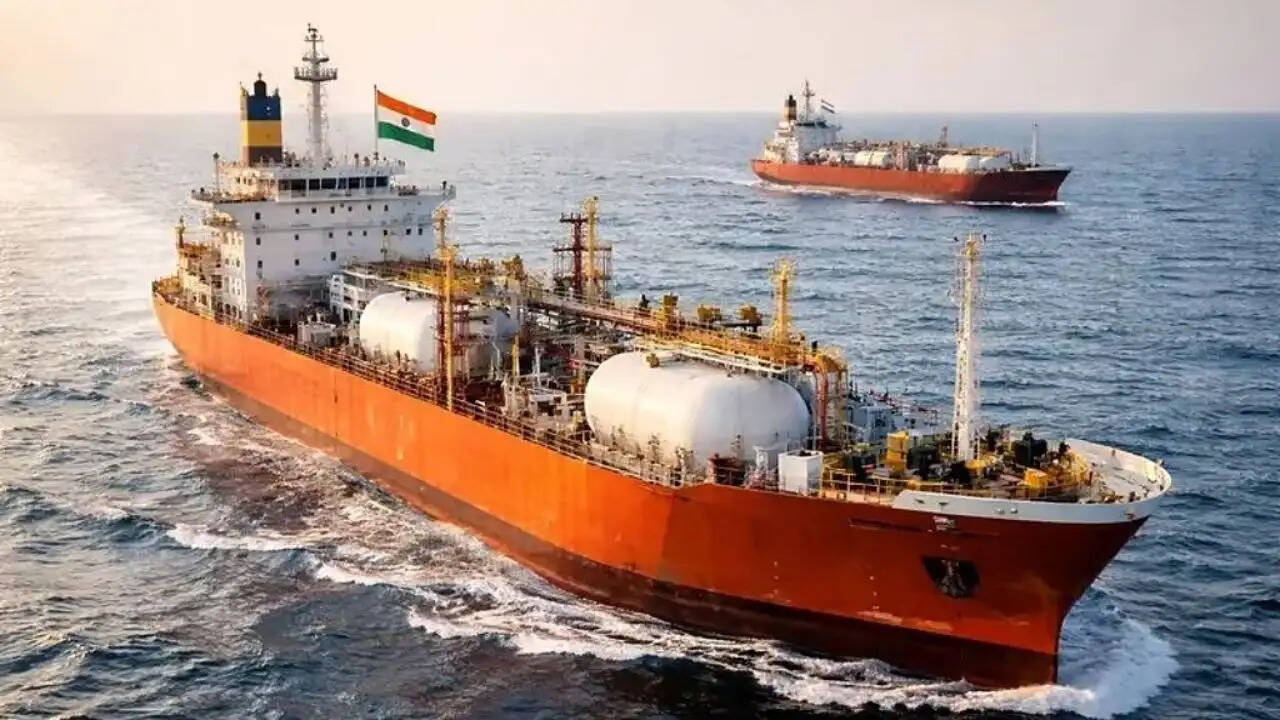 भारत ने होर्मुज से एलपीजी गैस की बड़ी खेप प्राप्त की