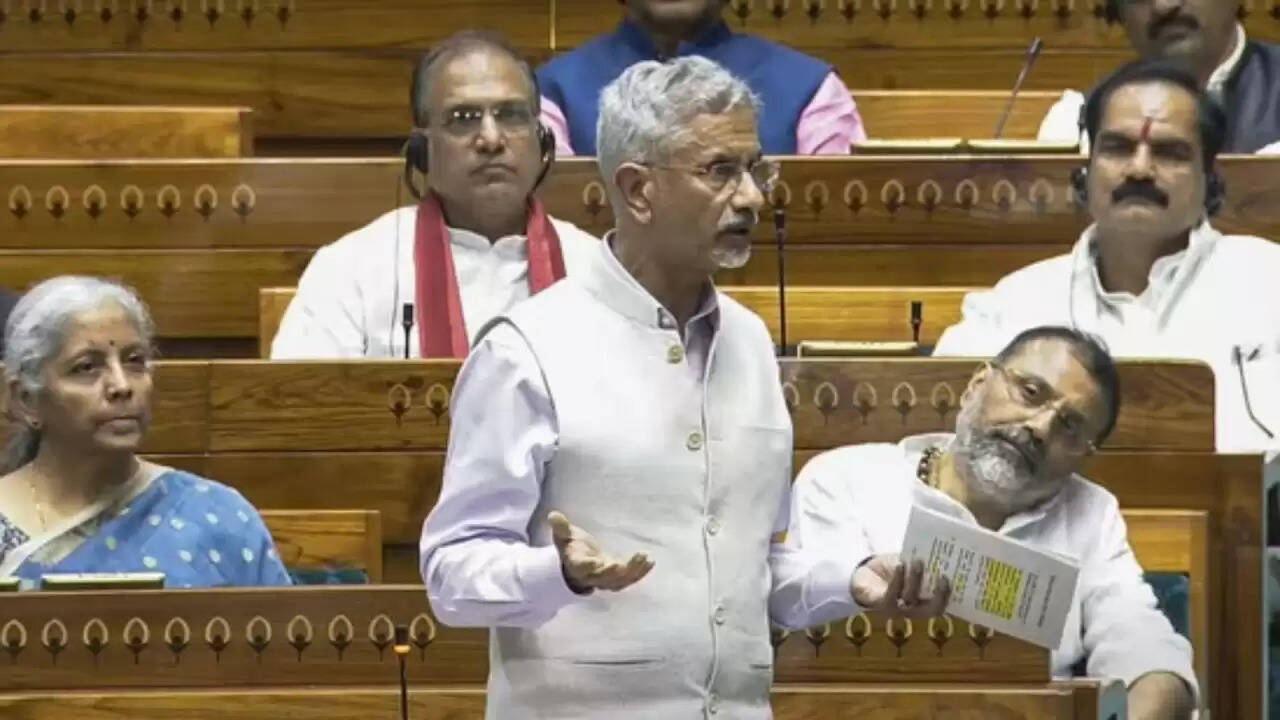 विदेश मंत्री एस. जयशंकर का कांग्रेस पर तीखा हमला: चीन और पाकिस्तान का खतरा
