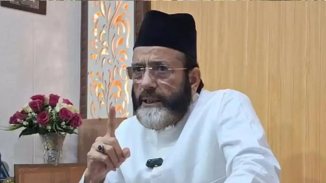 बरेली में मौलाना तौकीर रजा का विवाद: हिंसा और प्रशासन की चुनौतियाँ