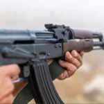 श्रीनगर में डॉक्टर के लॉकर से AK-47 राइफल की बरामदगी