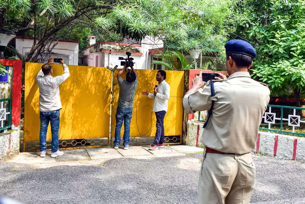 पश्चिम बंगाल चुनाव में केंद्रीय एजेंसियों की भूमिका पर सवाल