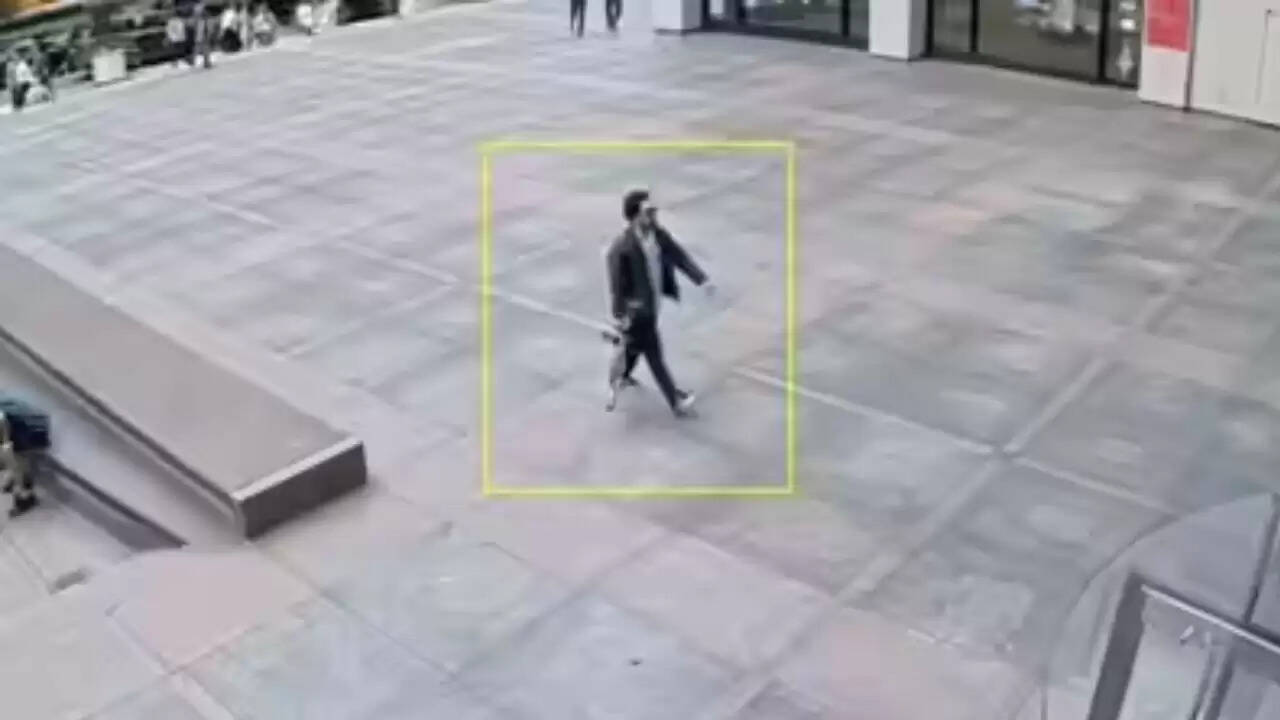मिडटाउन मैनहट्टन में गोलीबारी: पुलिस अधिकारी सहित पांच की मौत