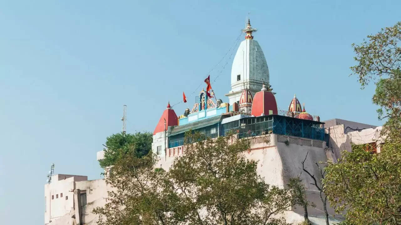 हरिद्वार के मनसा देवी मंदिर में भगदड़: जानें इस ऐतिहासिक स्थल का महत्व