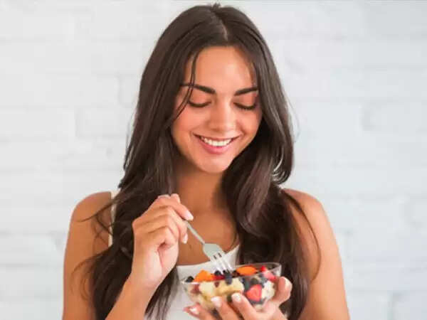 खुशियों से भरा भोजन: मानसिक स्वास्थ्य के लिए फायदेमंद खाद्य पदार्थ