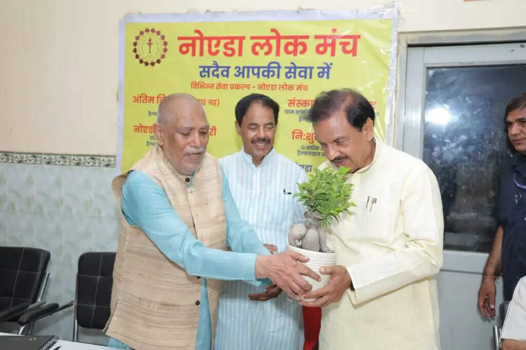 नोएडा लोकमंच की स्वास्थ्य पहल: जरूरतमंदों के लिए सस्ती चिकित्सा सेवाएं