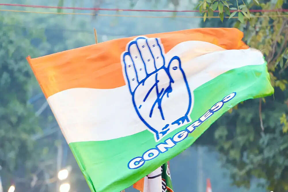 पश्चिम बंगाल में कांग्रेस की चुनावी चुनौतियाँ: मुर्शिदाबाद और मालदा पर ध्यान केंद्रित