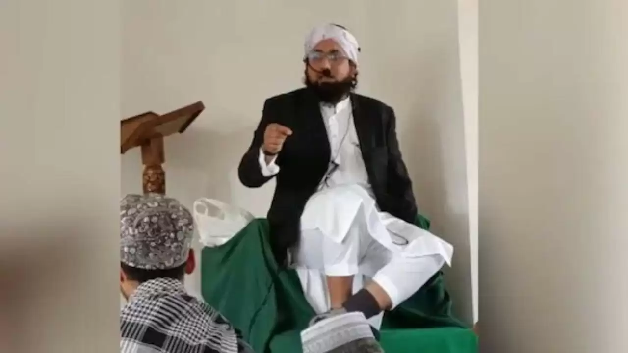 फरीदाबाद में कट्टरपंथी गतिविधियों का खुलासा, मौलवी गिरफ्तार