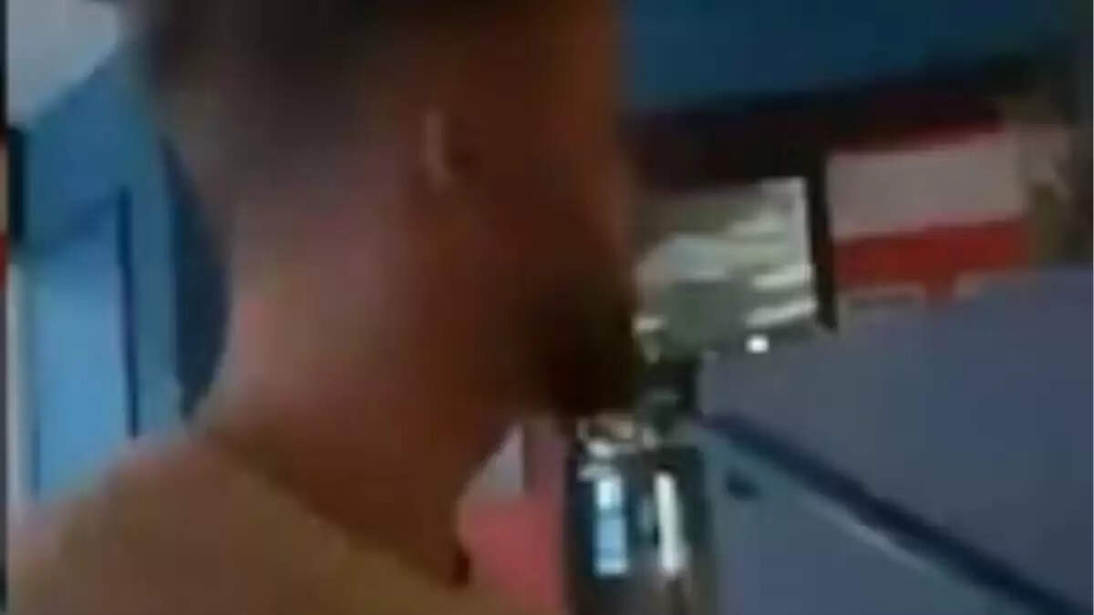 इंग्लैंड के क्रिकेटर बेन डकेट का नशे में धुत वीडियो हुआ वायरल