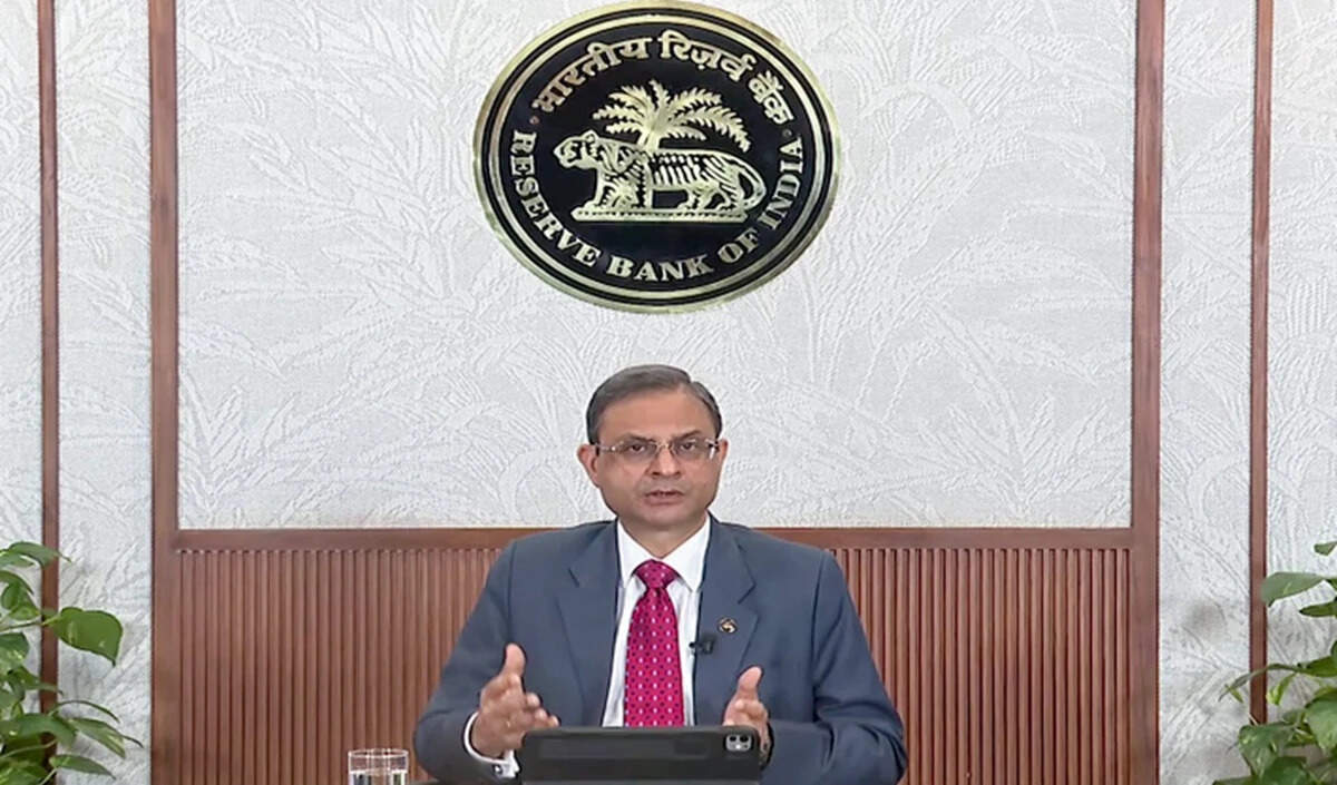 आरबीआई की मौद्रिक नीति बैठक: रेपो दर स्थिर, वृद्धि दर का अनुमान 6.5% पर बरकरार