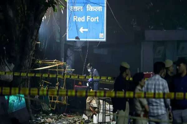 पाकिस्तान ने दिल्ली धमाके के बाद सीमा पर वायु सेना की गश्त बढ़ाई