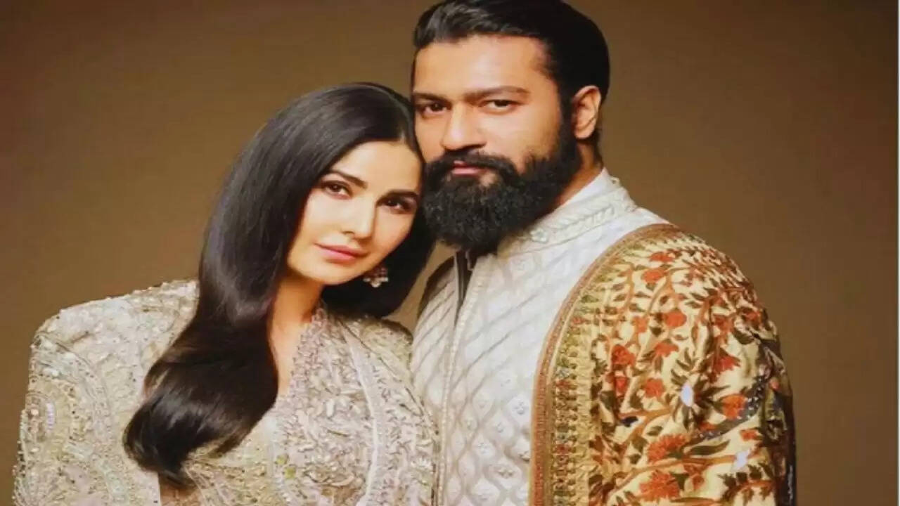 विक्की कौशल और कैटरीना कैफ ने नए बच्चे के जन्म के बाद खरीदी लग्जरी कार, जानें इसकी खासियतें