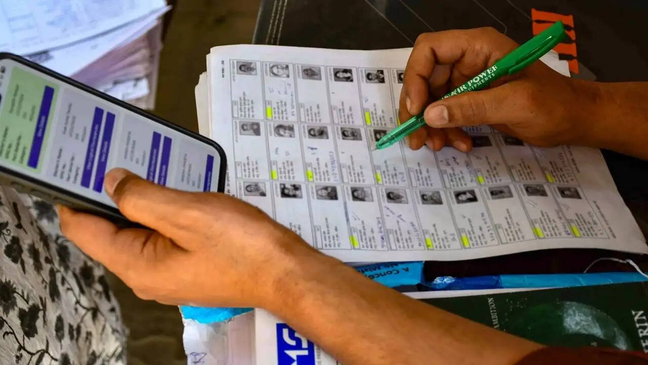 पश्चिम बंगाल में मतदाता सूची में महत्वपूर्ण बदलाव: चुनावी परिदृश्य में हलचल
