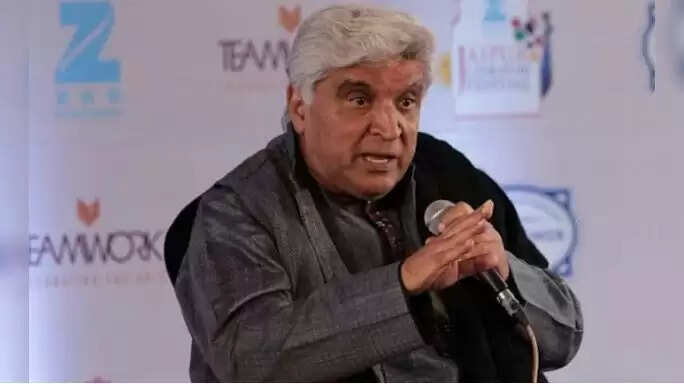 जावेद अख्तर ने महिलाओं के खिलाफ समाज के दोहरे मापदंडों पर उठाए सवाल