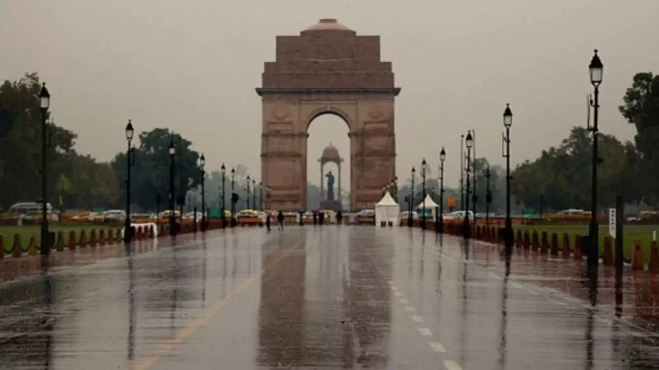 दिल्ली में बारिश से मिली गर्मी से राहत, क्या आज भी होगी बूंदाबांदी?