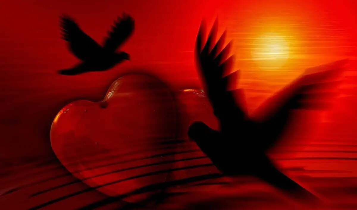 दैनिक प्रेम राशिफल 7 अप्रैल 2026: जानें आपकी राशि का प्रेम भविष्य