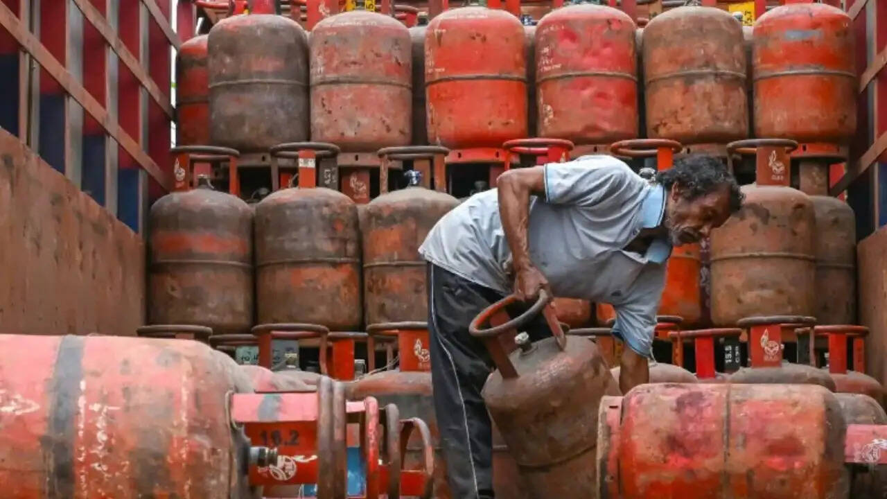 क्या है LPG और कच्चे तेल की स्थिति? जानें सरकार का ताजा अपडेट