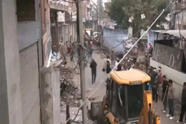 चौमूं में सांप्रदायिक हिंसा के बाद प्रशासन का बुलडोजर एक्शन